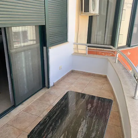 Eri Apartament Apartment *